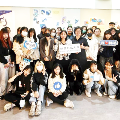 115.01 輔英科大「墨色健美展」展現校園創新教學 跨系學生以藝術與AI共寫情感故事圖片